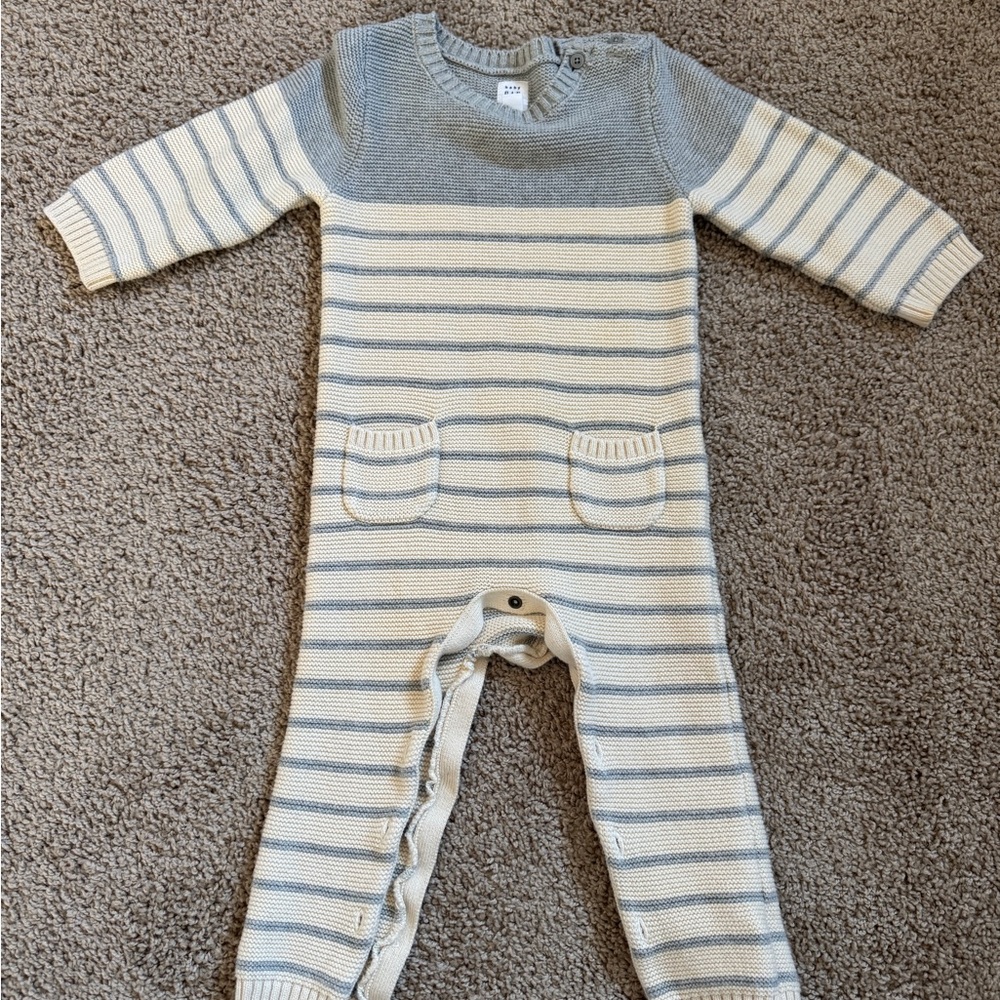 GAP Gray and Cream Striped Footie